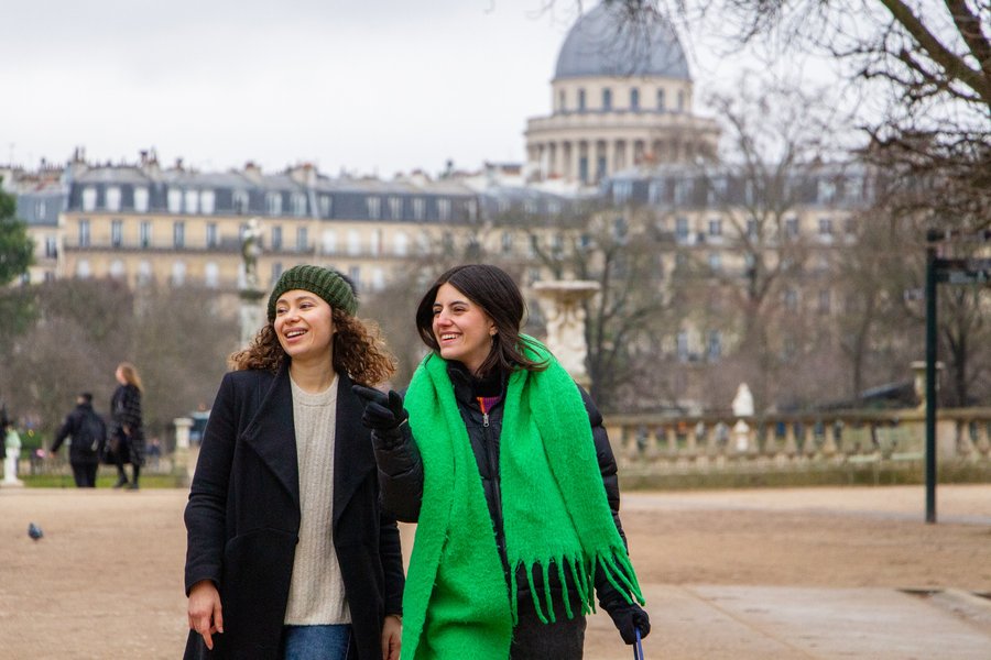 Professional photoshoot at Jardin du Luxembourg photo 4