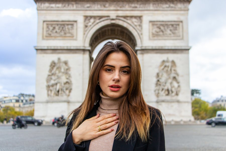 Professional photoshoot at Arc de Triomphe photo 1