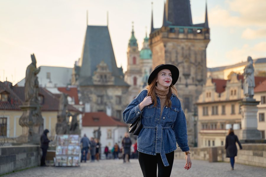 Professional photoshoot at Charles Bridge photo 6