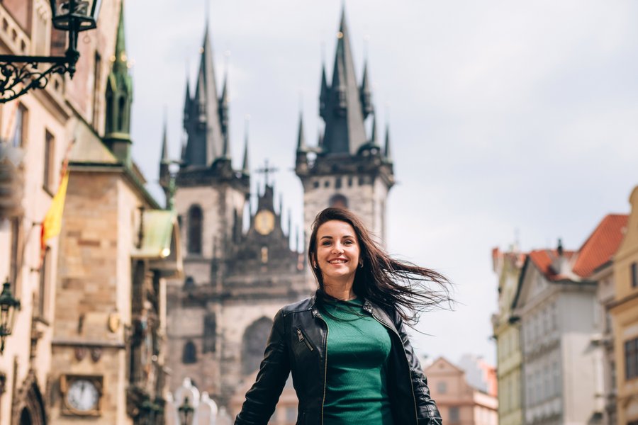 Professional photoshoot at Prague old town photo 2