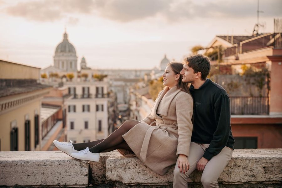 Romantic Couples Photoshoot in Rome — Spanish Steps (Premium) photo 1