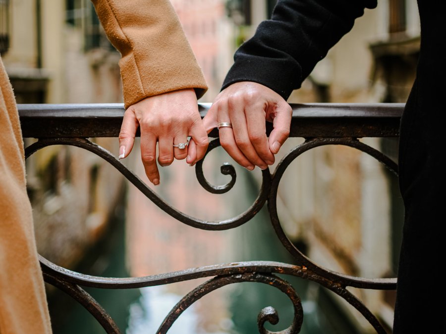 Professional proposal photoshoot photo 4