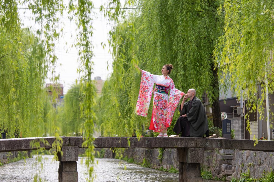 Romantic photoshoot for couples photo 1