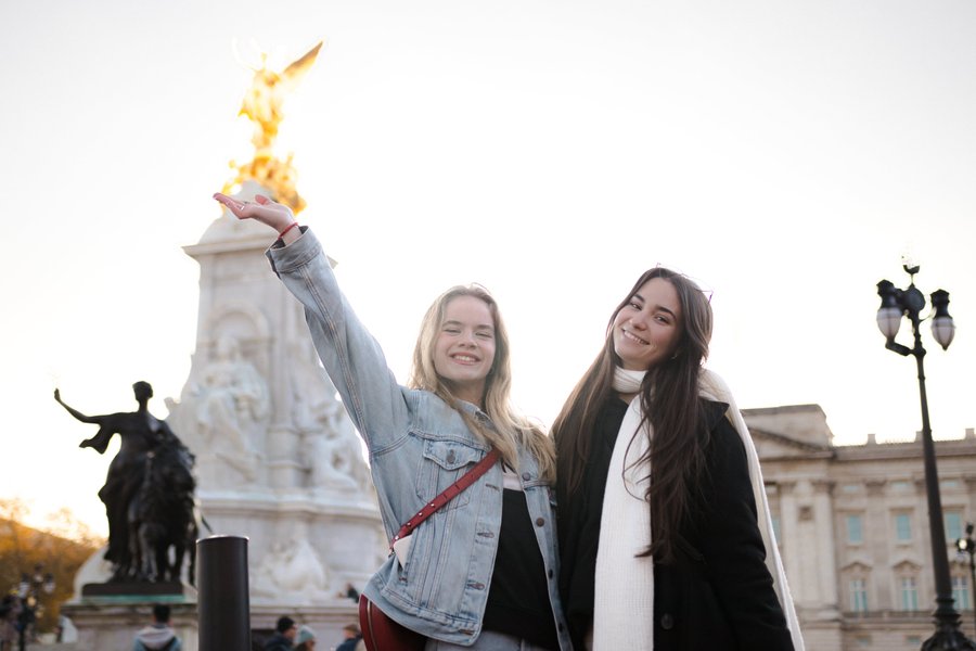 Professional photoshoot at Buckingham Palace photo 3