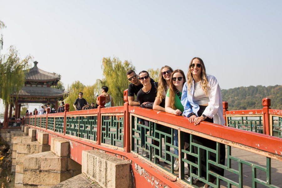 Photoshoot in Beijing — photo 1