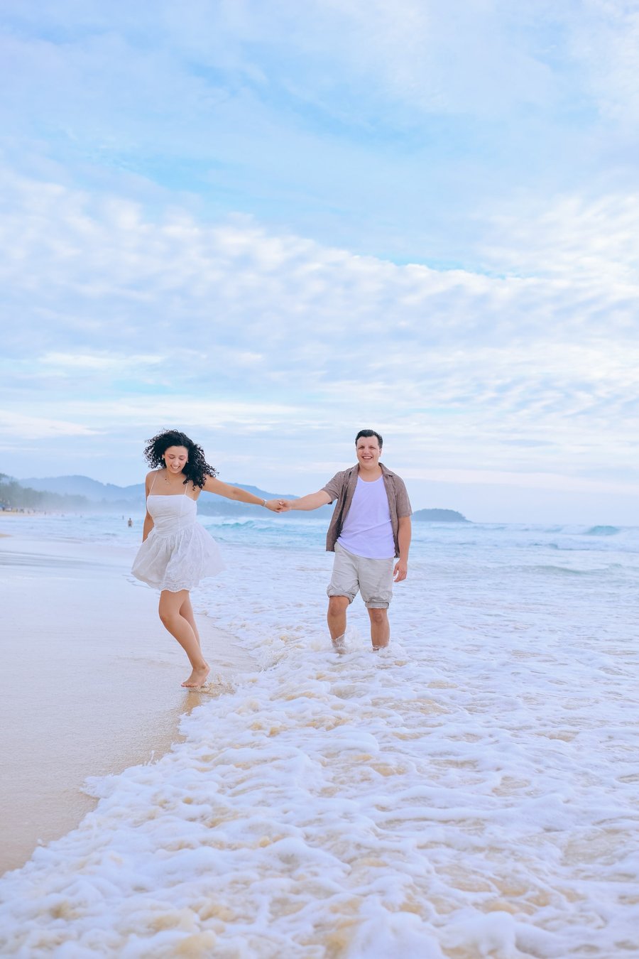 Romantic photoshoot at Surin Beach — photo 1