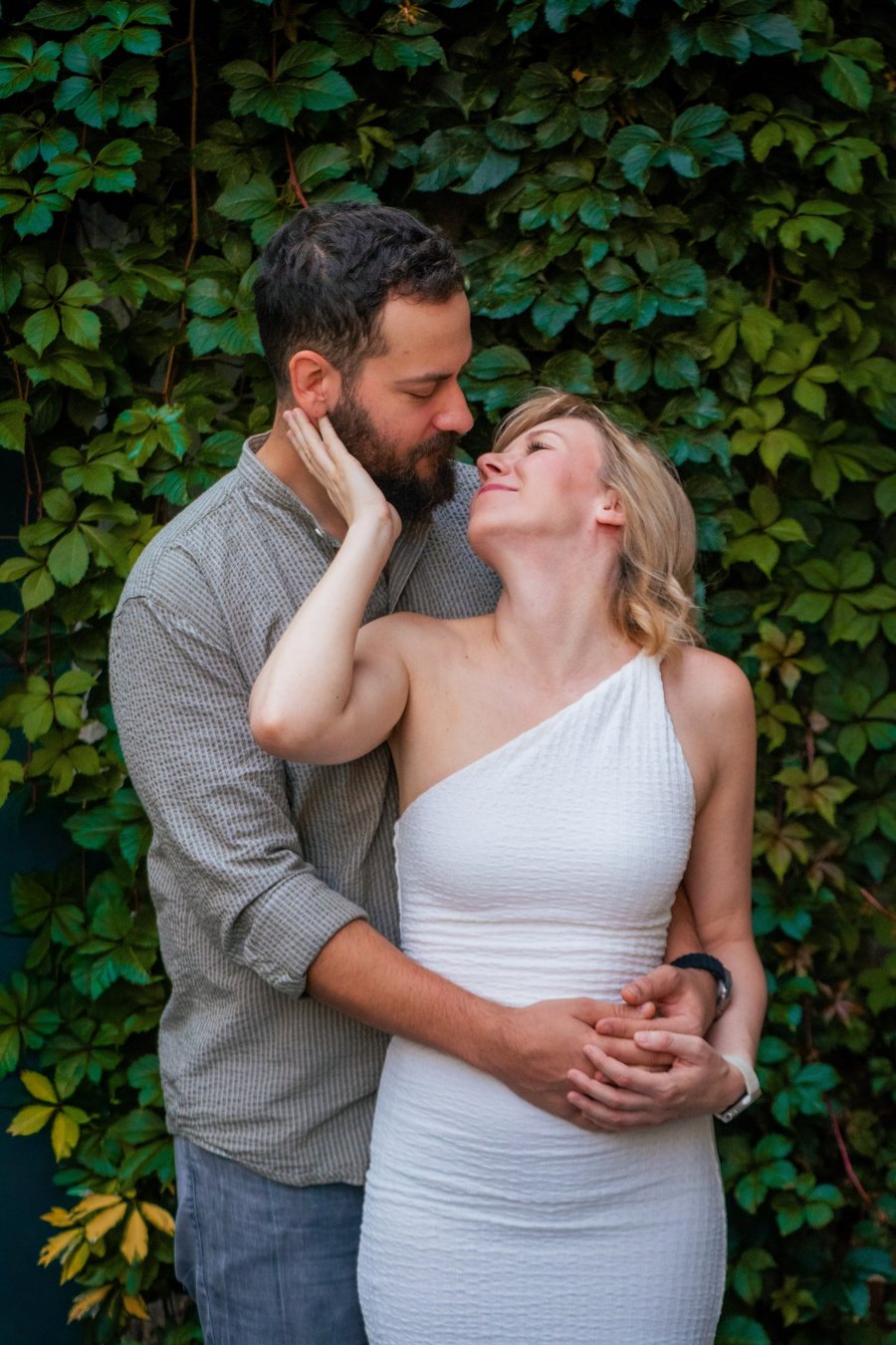 Romantic Couples Photoshoot in Rome — Trastevere (Standard) — couple session, photo 3