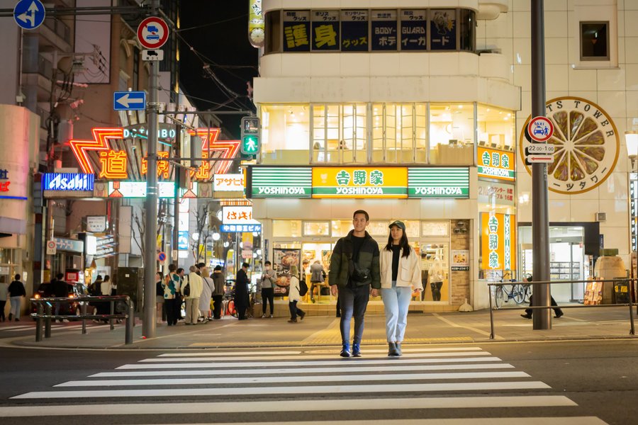 Photoshoot at Dotonbori Canal, Osaka — photo 3