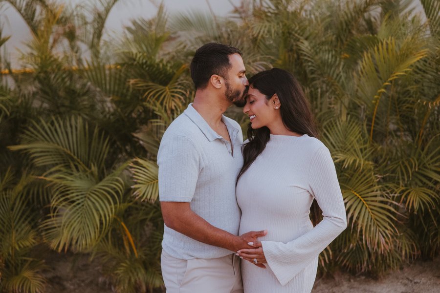 Romantic photoshoot at Medano Beach, Cabo San Lucas — photo 1