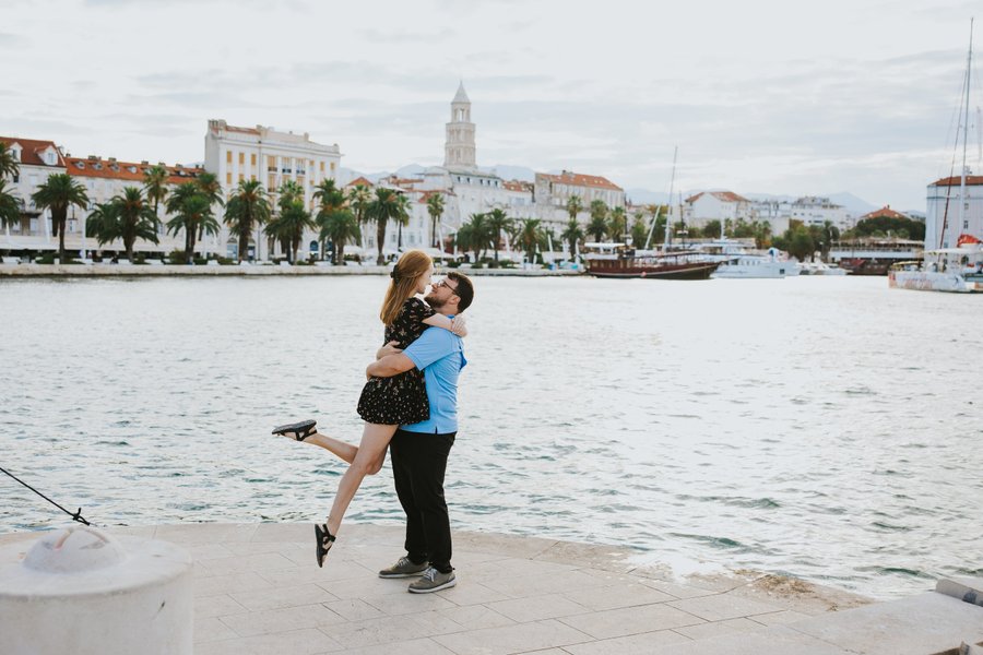 Romantic photoshoot at Riva Waterfront Promenade, Split — photo 5