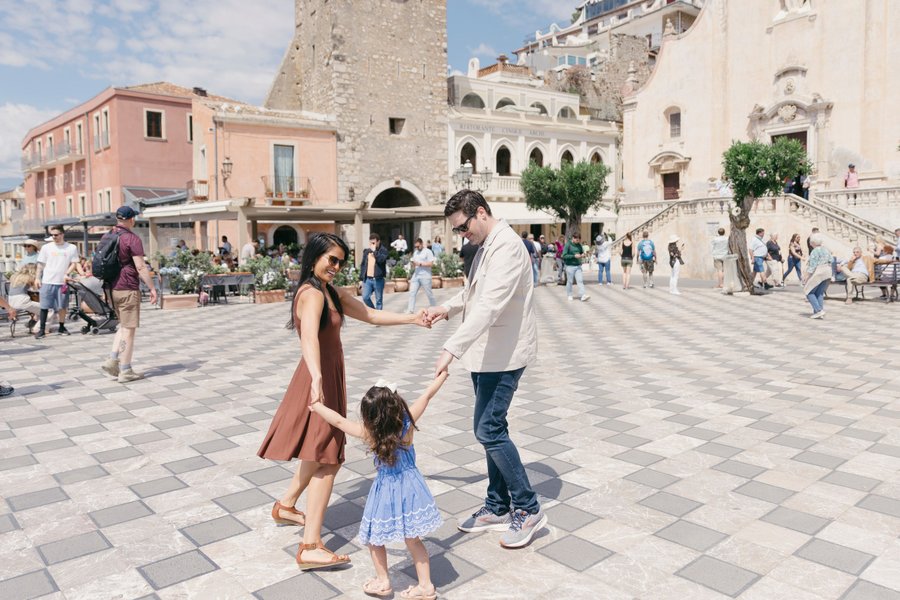 Photoshoot at Piazza IX Aprile, Taormina — photo 3