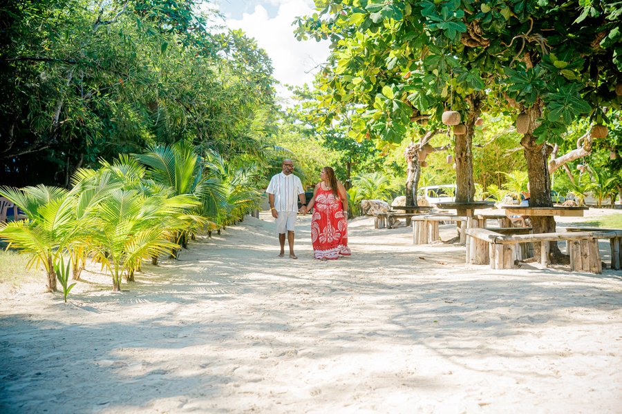 Photoshoot at Ocho Rios Bay Beach — photo 3