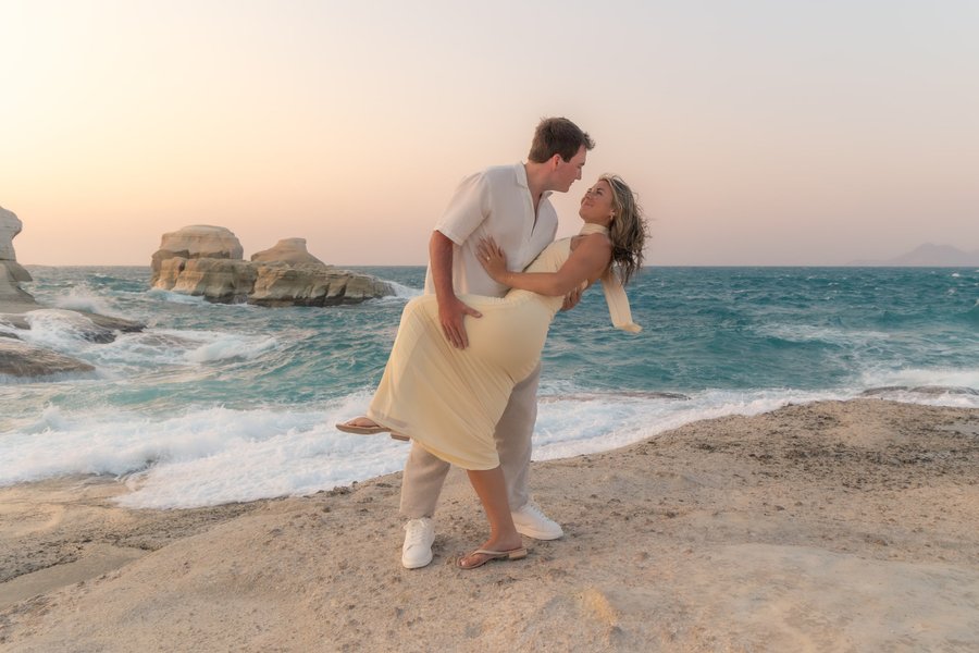 Photoshoot at Sarakiniko Beach, Milos — photo 3