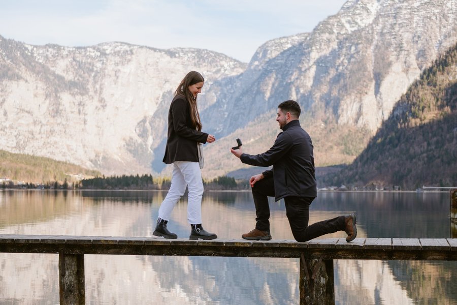Photoshoot at Lakeside Pier at Am Hof, Hallstatt — photo 5