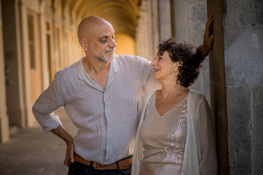 Romantic photoshoot in Lucca city center — photo 3