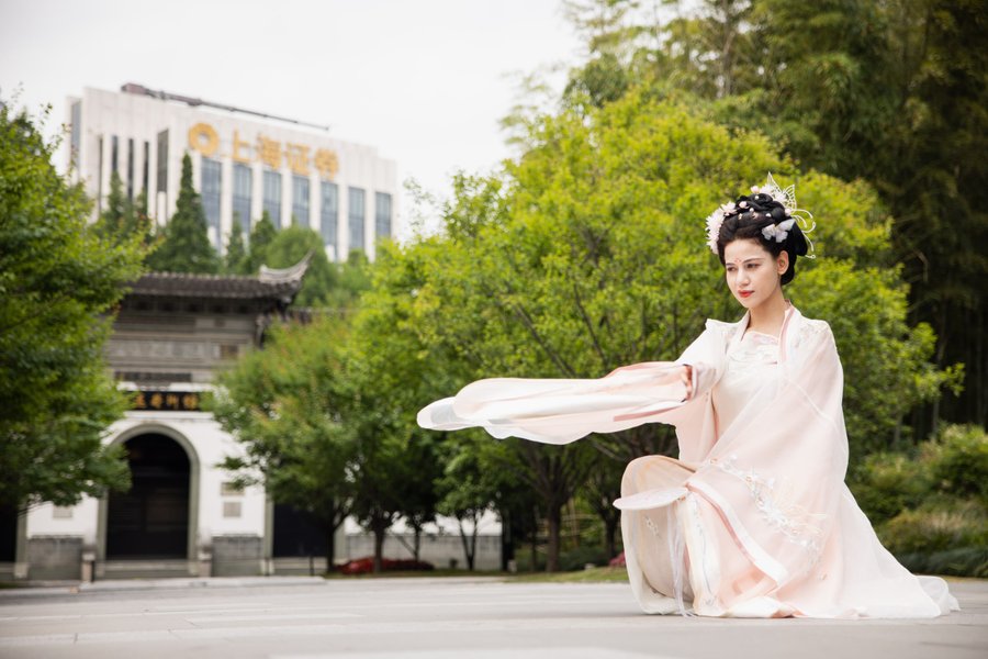 Photoshoot at Yu Garden, Shanghai — photo 3