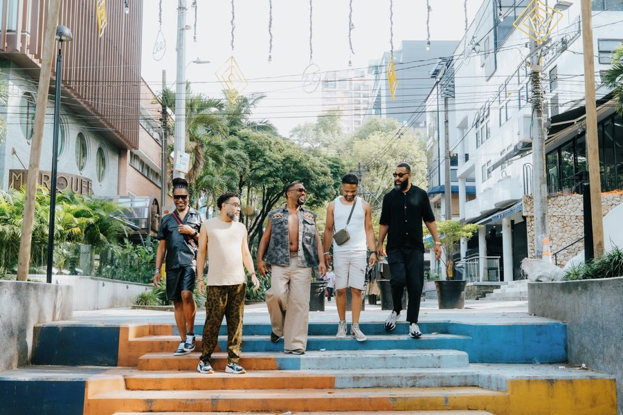 Photoshoot at Parque Lleras, El Poblado, Medellín — photo 4