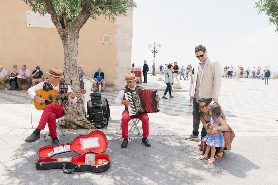 Photoshoot at Piazza IX Aprile, Taormina — photo 4