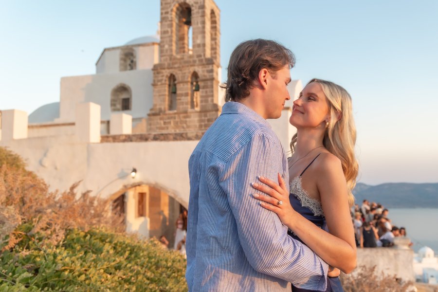 Photoshoot at Plaka Castle, Milos — photo 4