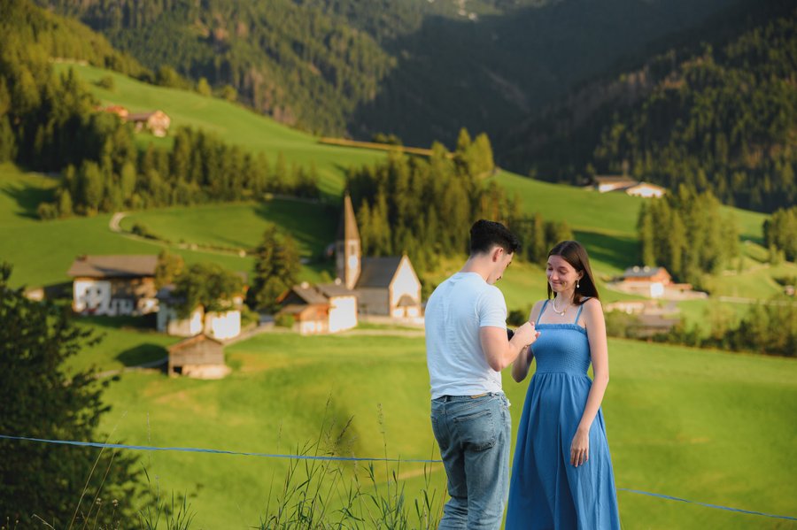 Photoshoot at Santa Maddalena Church, Val di Funes, Dolomites — photo 4