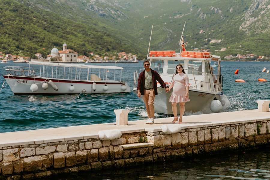 Photoshoot at Kotor waterfront promenade and marina — photo 4