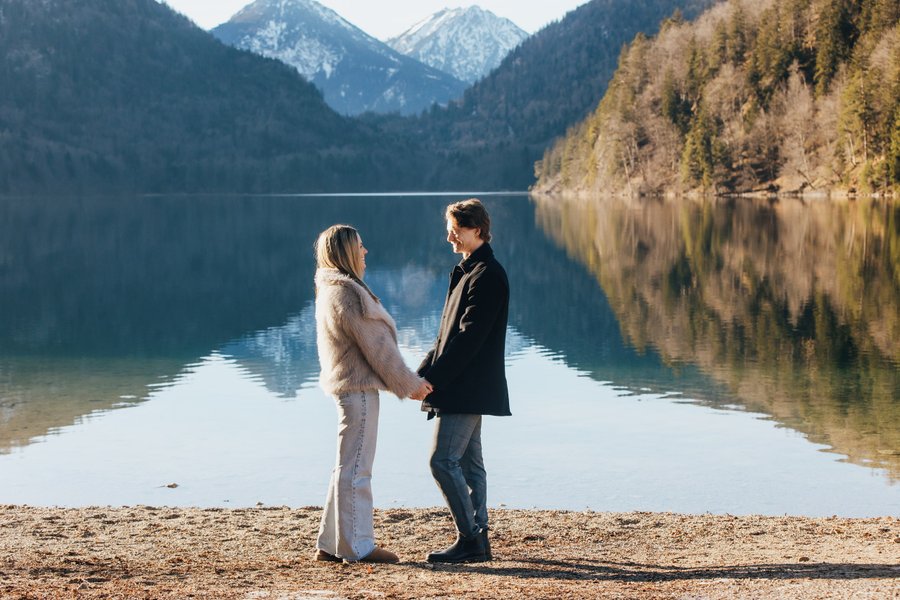 Photoshoot at Alpsee lake shore, Neuschwanstein Castle — photo 1