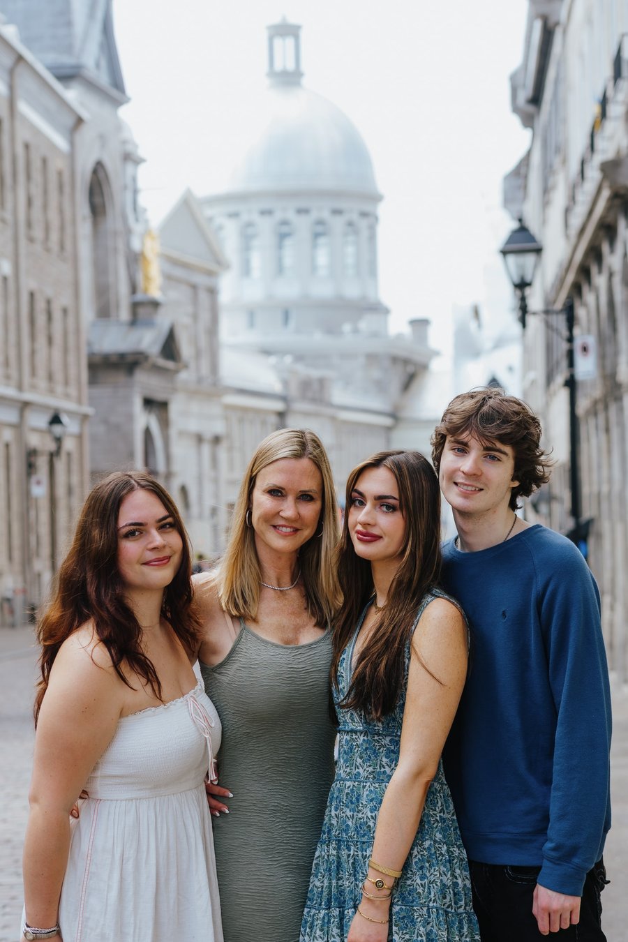 Photoshoot at Rue Saint-Paul, Old Montréal — photo 6