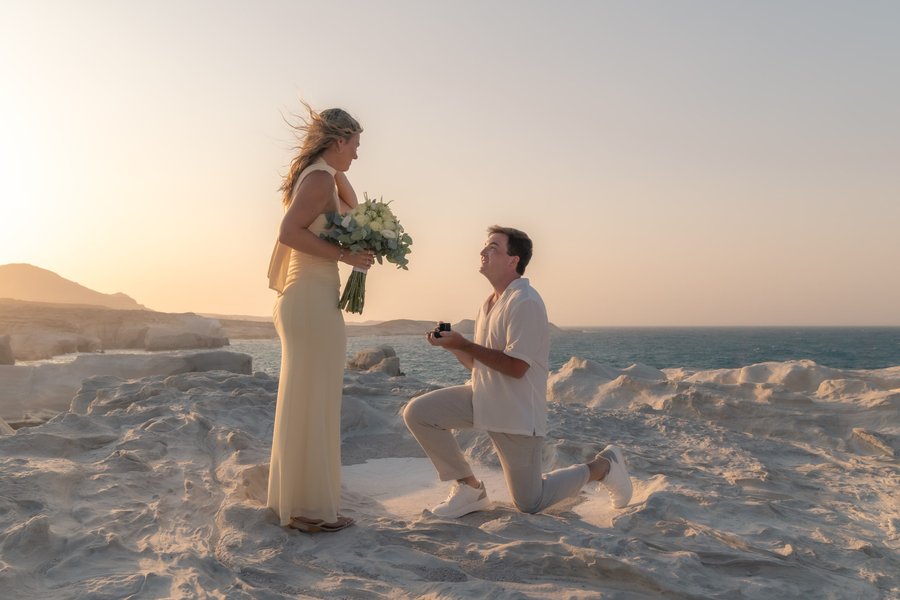 Photoshoot at Sarakiniko Beach, Milos — photo 1