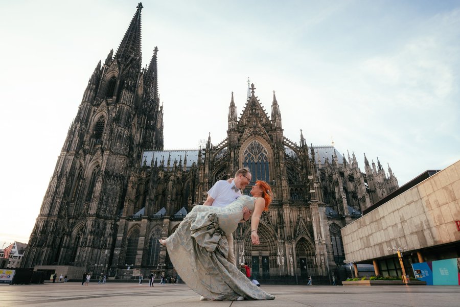 Photoshoot at Kölner Dom, Cologne — photo 1