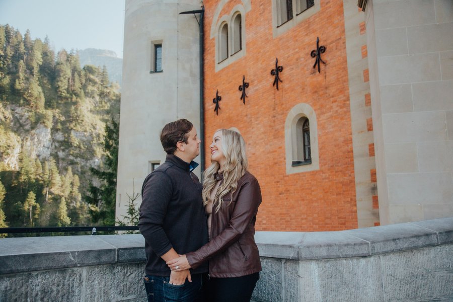 Photoshoot at Hohenschwangau Castle courtyard gate, Neuschwanstein Castle — photo 1