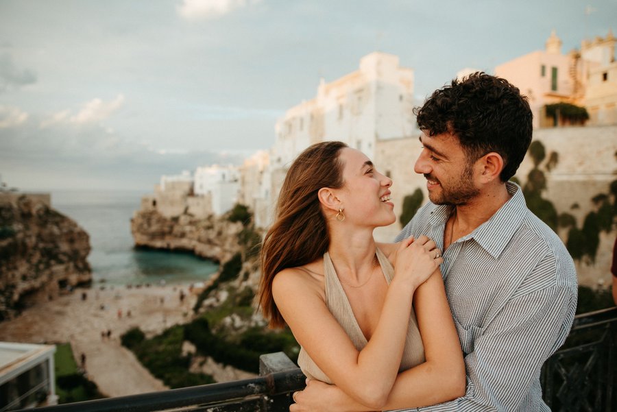 Romantic photoshoot in Polignano — photo 5