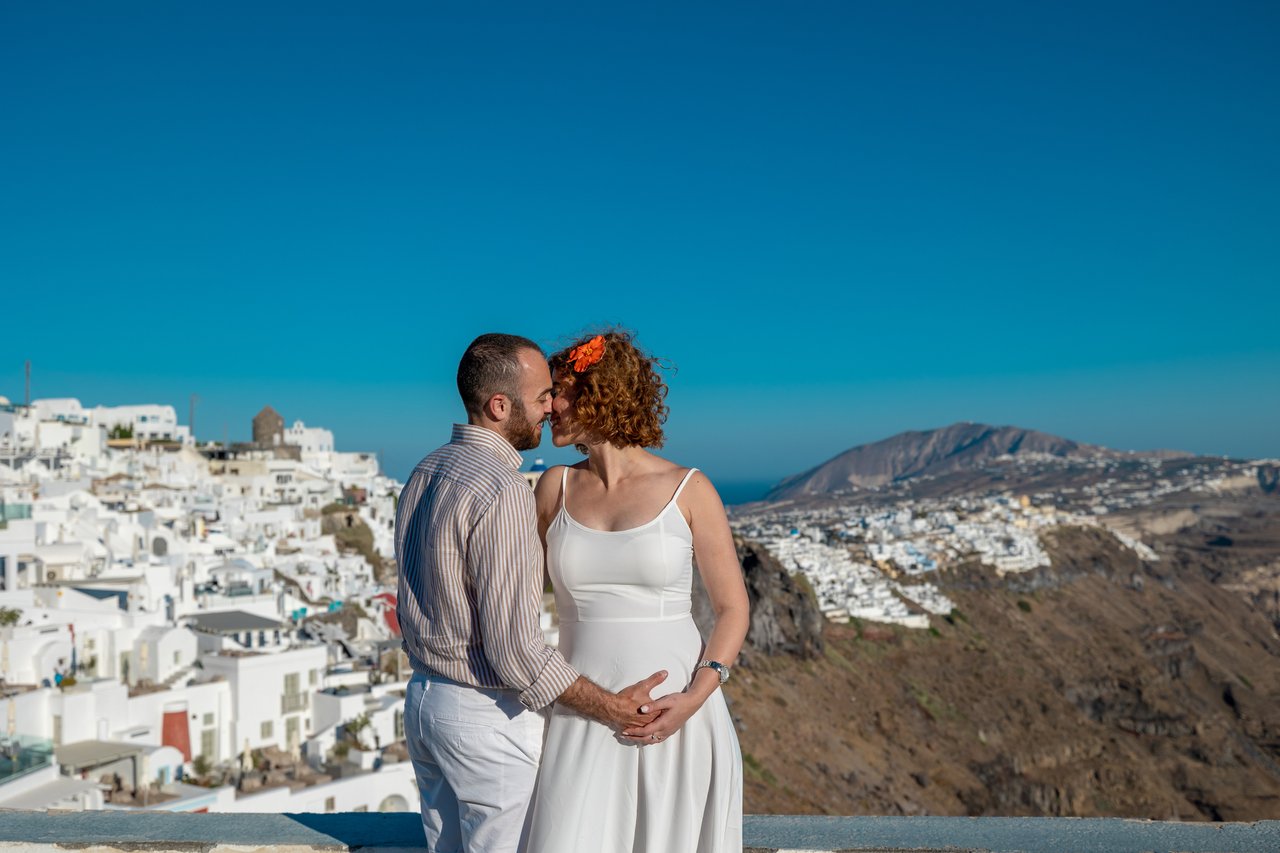 Photoshoot in Santorini by Lorena Xhaferaj